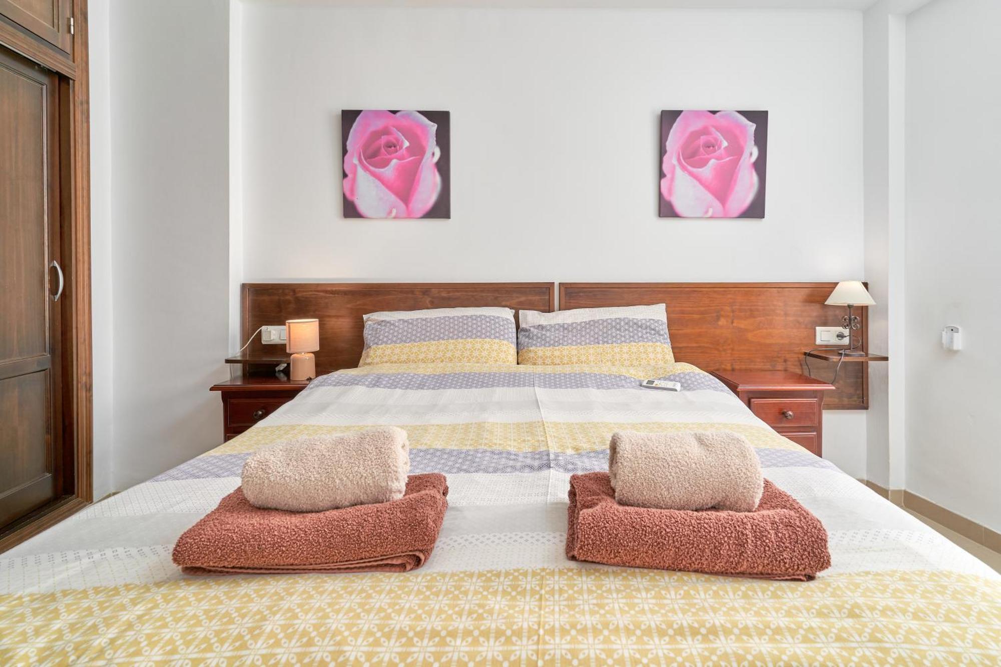 1 Bed Apartment With Sea View Nerja Exteriör bild